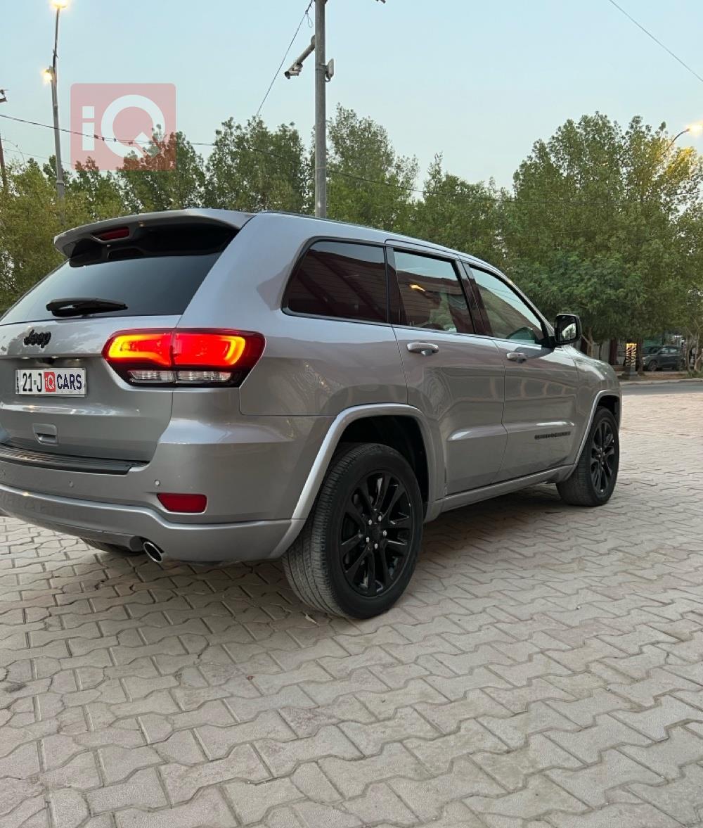 جيب جراند شيروكي